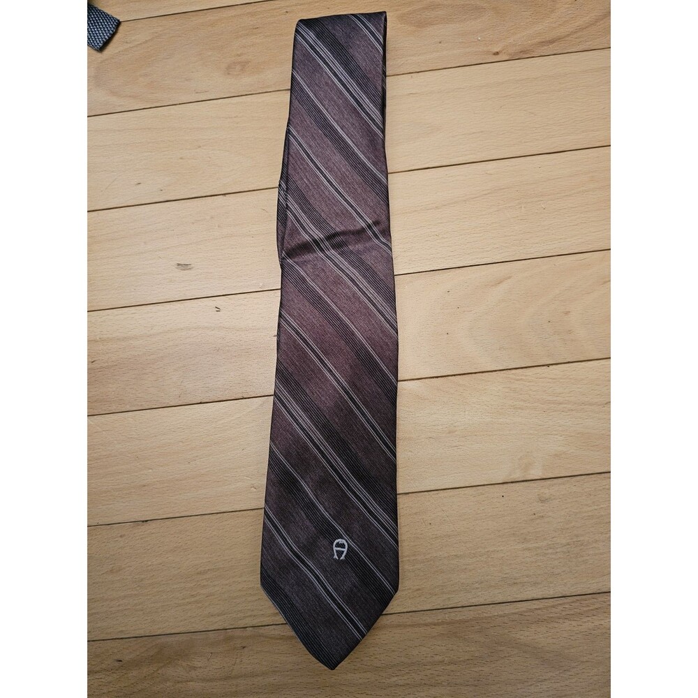 Vintage Etienne Aigner Mens Silk Tie Diagonal Stripe Burgundy Silver Logo Emblem